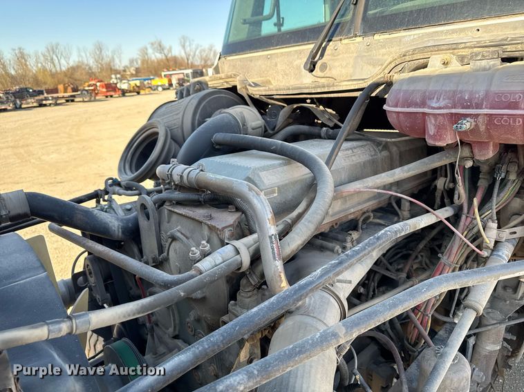 image for item EM3791 2005 Freightliner CST120 truck cab and chassis