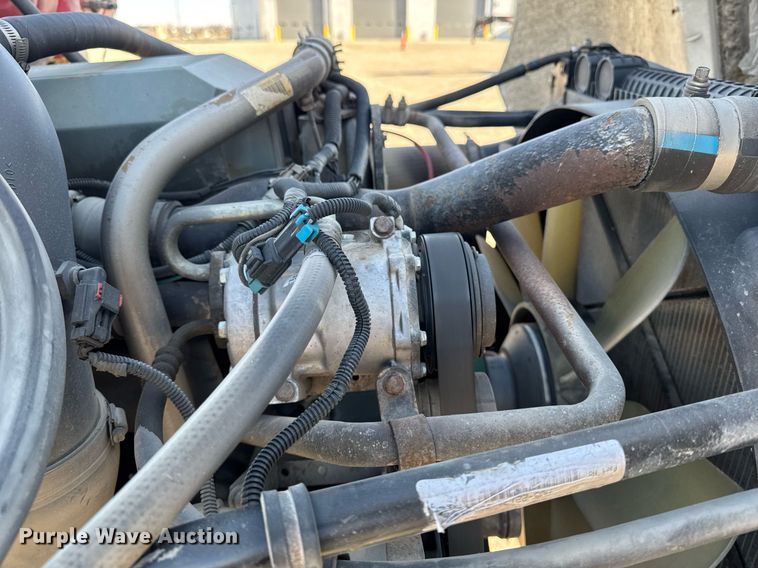 image for item EM3791 2005 Freightliner CST120 truck cab and chassis