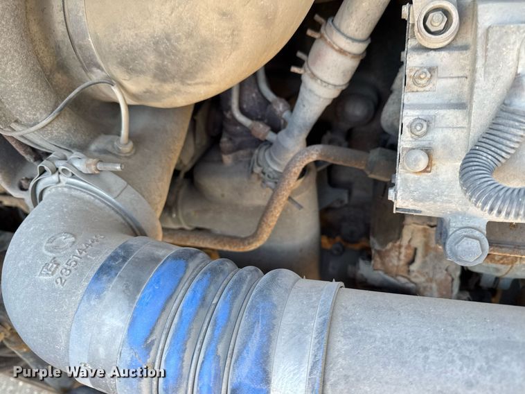 image for item EM3791 2005 Freightliner CST120 truck cab and chassis