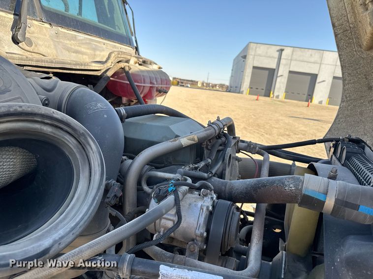 image for item EM3791 2005 Freightliner CST120 truck cab and chassis