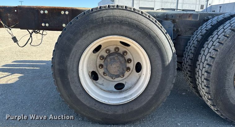 image for item EM3791 2005 Freightliner CST120 truck cab and chassis