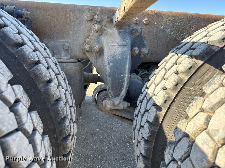 image for item EM3791 2005 Freightliner CST120 truck cab and chassis