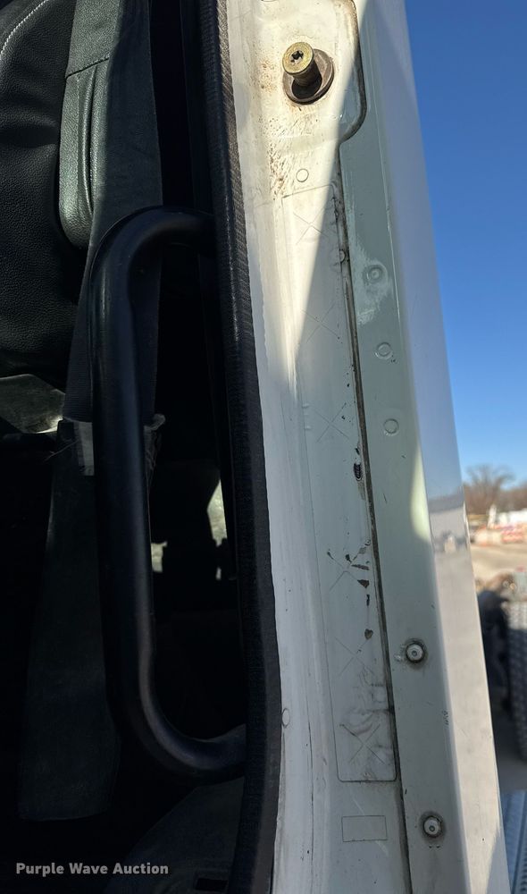 image for item EM3791 2005 Freightliner CST120 truck cab and chassis