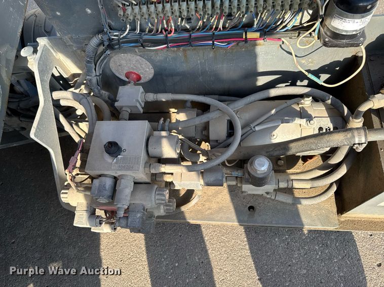 image for item EM3800 2006 Skyjack SJIII 3219 scissor lift