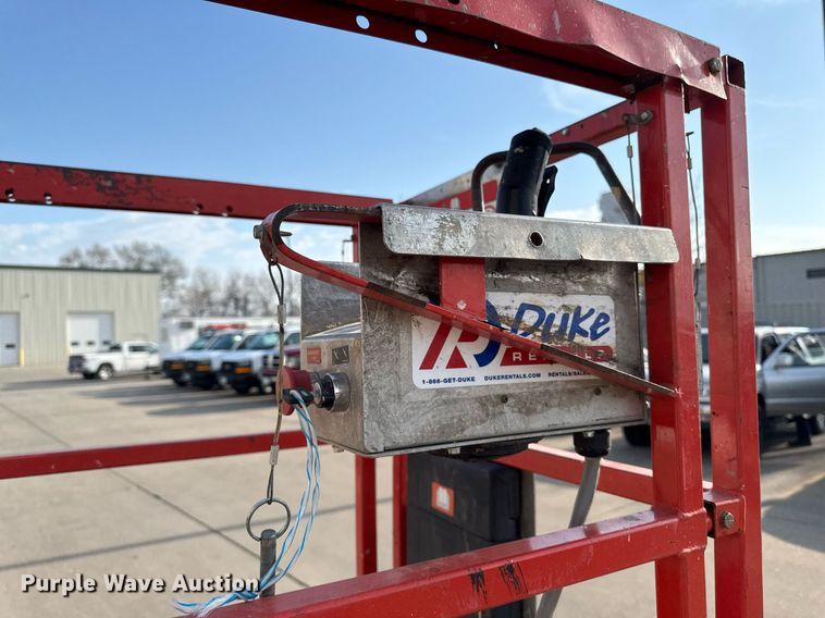image for item EM3800 2006 Skyjack SJIII 3219 scissor lift