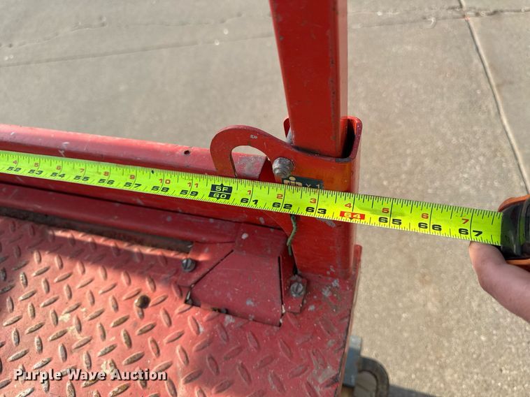 image for item EM3800 2006 Skyjack SJIII 3219 scissor lift