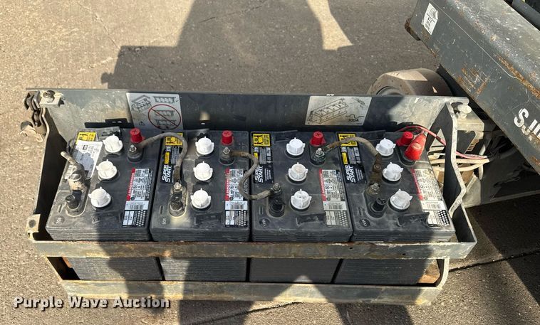 image for item EM3801 2005 Skyjack SJIII 3219 scissor lift