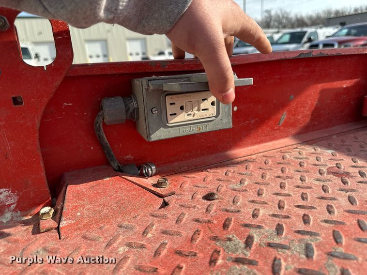 image for item EM3801 2005 Skyjack SJIII 3219 scissor lift