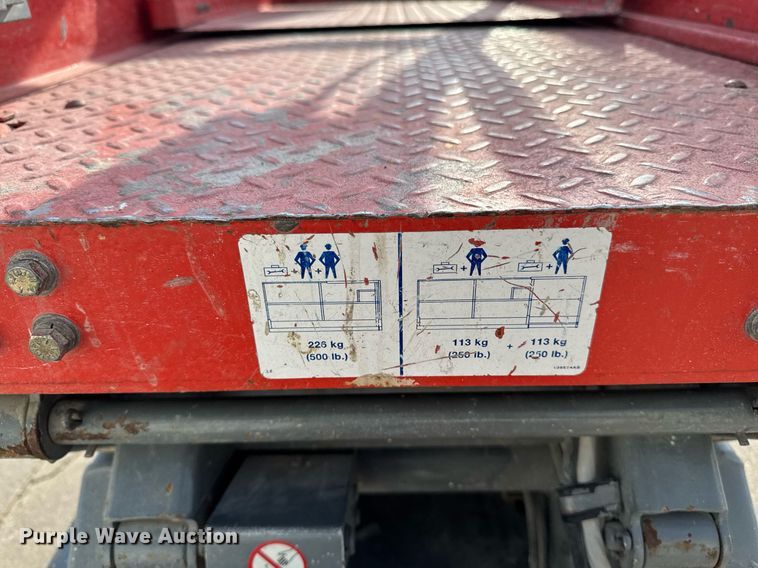 image for item EM3801 2005 Skyjack SJIII 3219 scissor lift