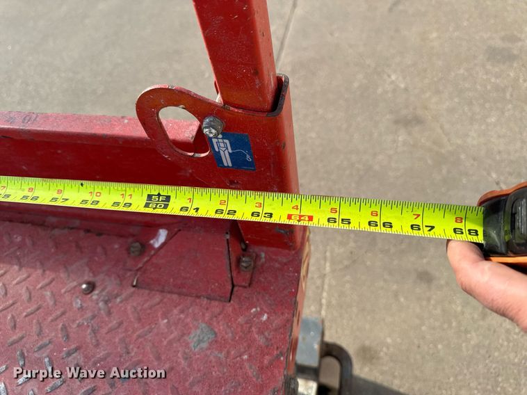 image for item EM3801 2005 Skyjack SJIII 3219 scissor lift