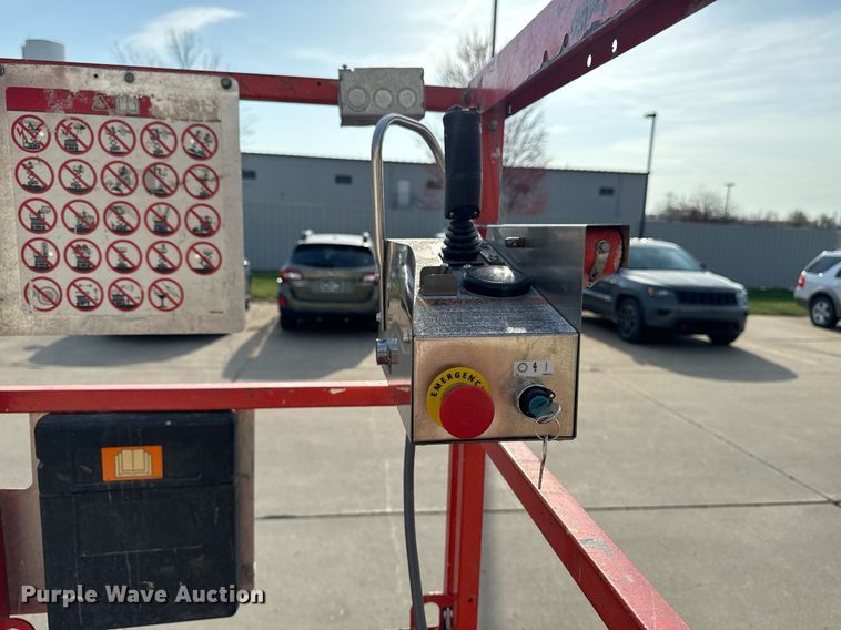 image for item EM3801 2005 Skyjack SJIII 3219 scissor lift