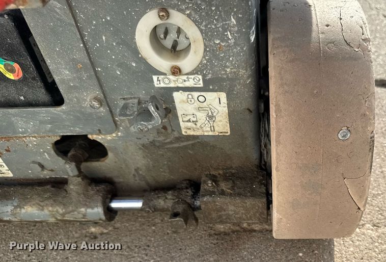 image for item EM3801 2005 Skyjack SJIII 3219 scissor lift