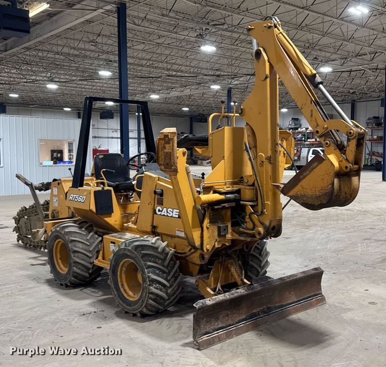 image for item EM3802 2001 Case RT560 trencher