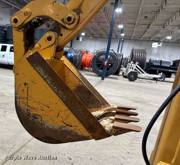 image for item EM3802 2001 Case RT560 trencher