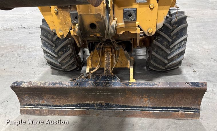 image for item EM3802 2001 Case RT560 trencher