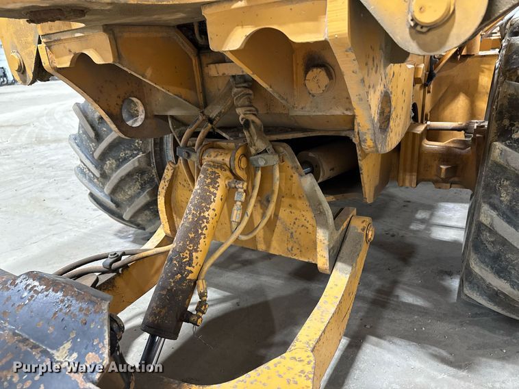 image for item EM3802 2001 Case RT560 trencher