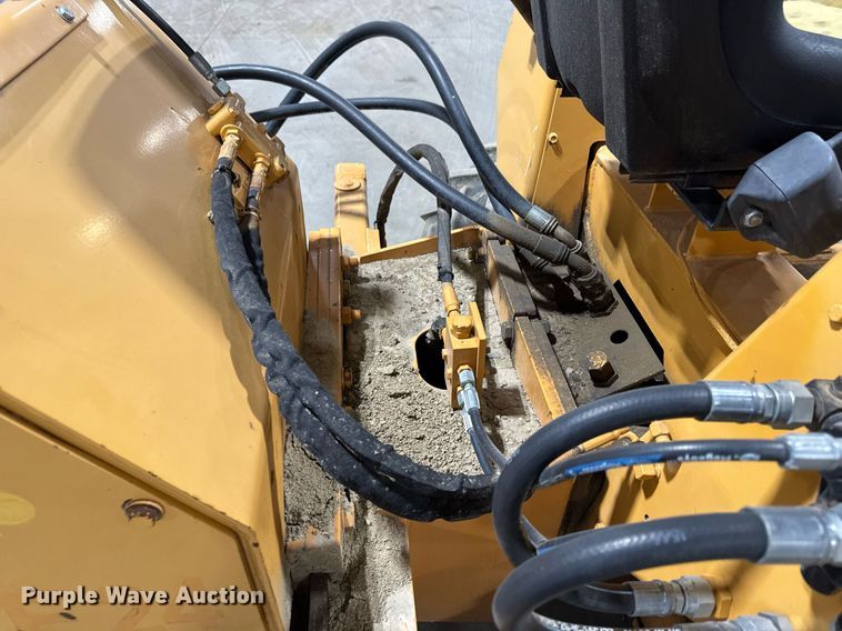 image for item EM3802 2001 Case RT560 trencher