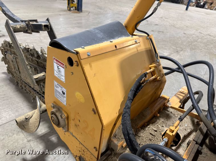 image for item EM3802 2001 Case RT560 trencher