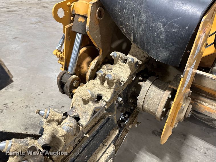 image for item EM3802 2001 Case RT560 trencher