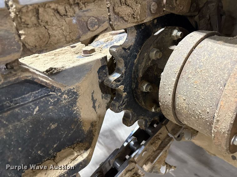 image for item EM3802 2001 Case RT560 trencher