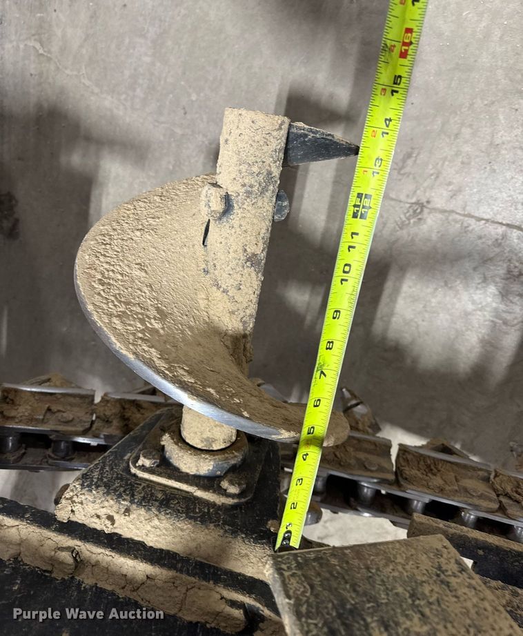 image for item EM3802 2001 Case RT560 trencher