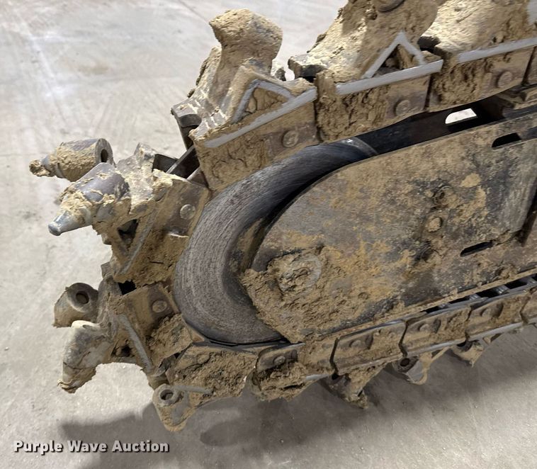 image for item EM3802 2001 Case RT560 trencher