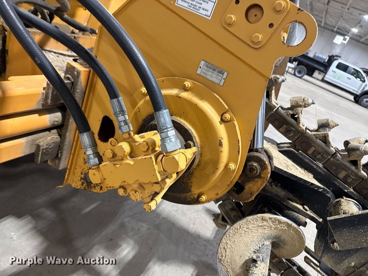 image for item EM3802 2001 Case RT560 trencher