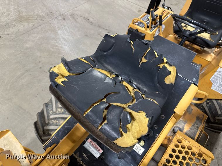 image for item EM3802 2001 Case RT560 trencher