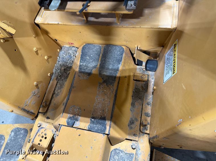 image for item EM3802 2001 Case RT560 trencher