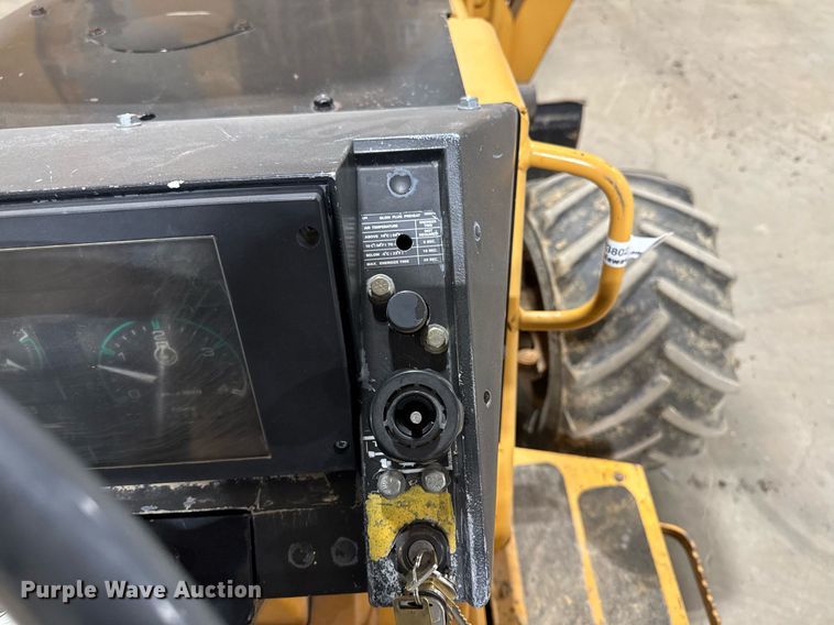 image for item EM3802 2001 Case RT560 trencher