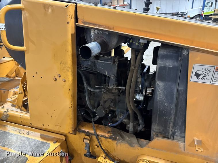 image for item EM3802 2001 Case RT560 trencher