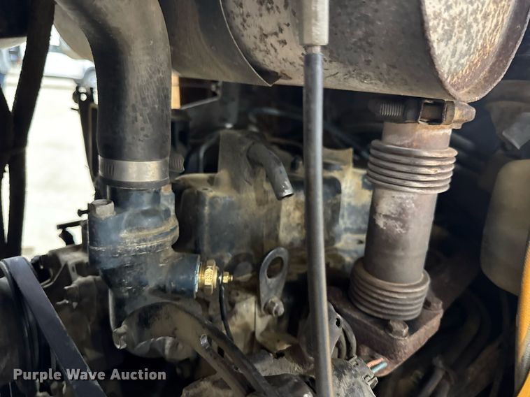 image for item EM3802 2001 Case RT560 trencher