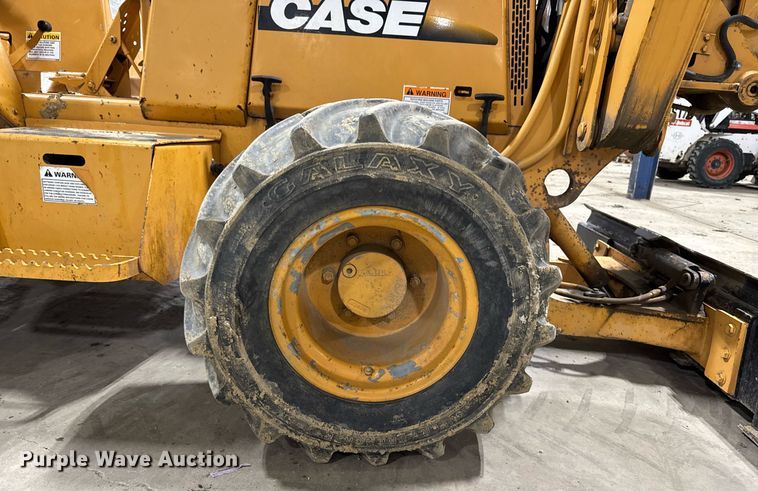 image for item EM3802 2001 Case RT560 trencher