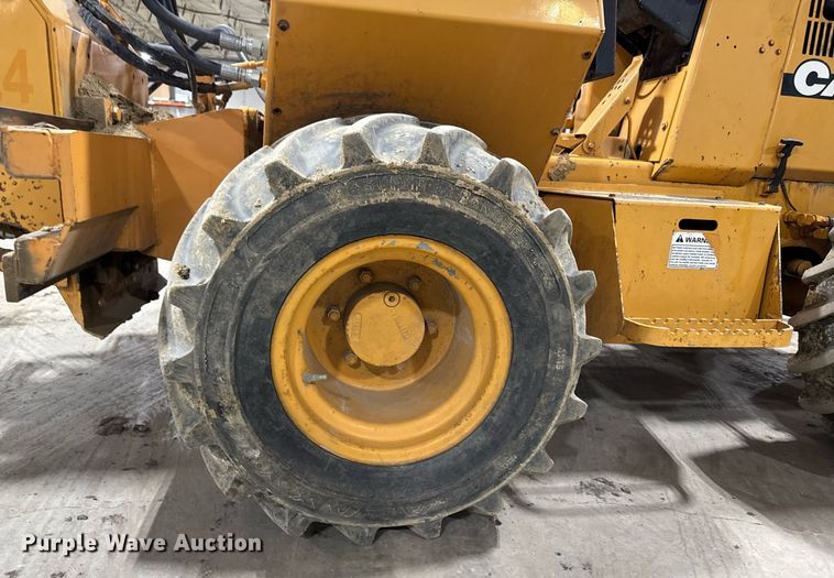 image for item EM3802 2001 Case RT560 trencher