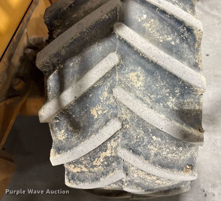 image for item EM3802 2001 Case RT560 trencher