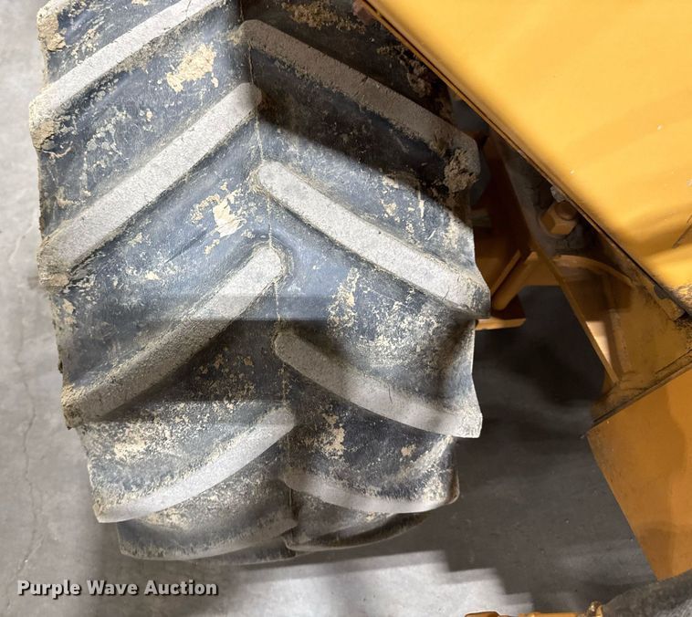 image for item EM3802 2001 Case RT560 trencher