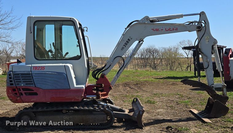 image for item EM7002 2011 Takeuchi TB235 mini excavator