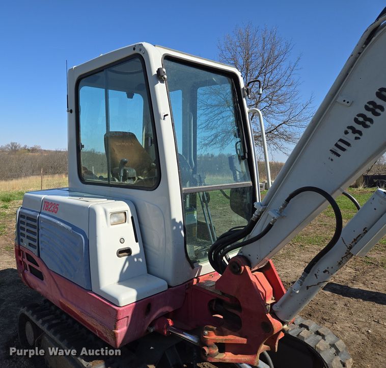 image for item EM7002 2011 Takeuchi TB235 mini excavator