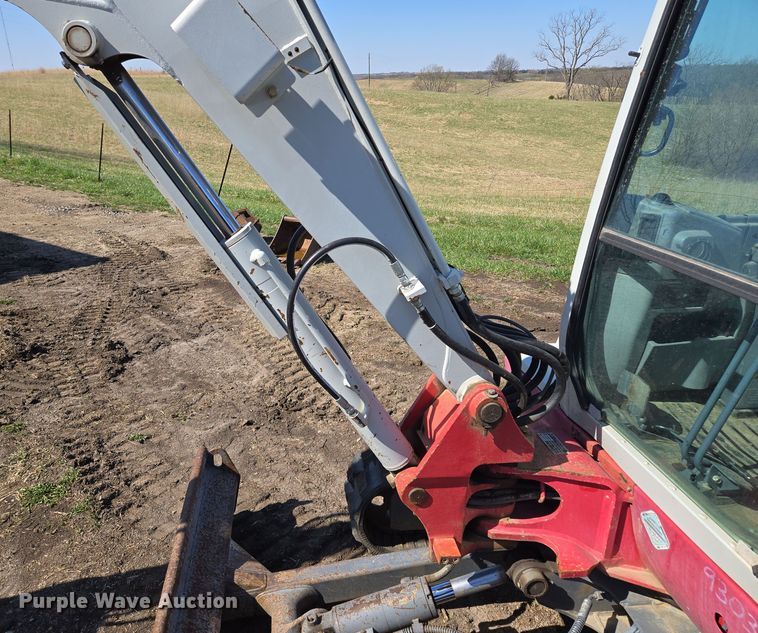image for item EM7002 2011 Takeuchi TB235 mini excavator