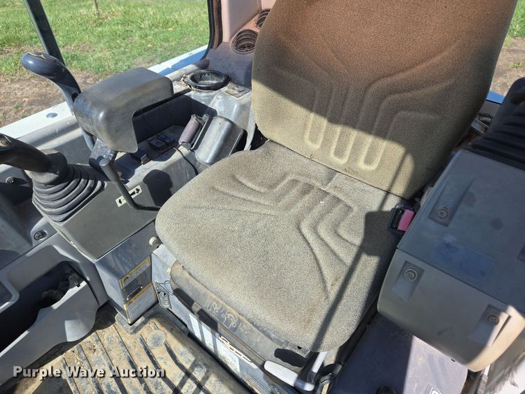 image for item EM7002 2011 Takeuchi TB235 mini excavator