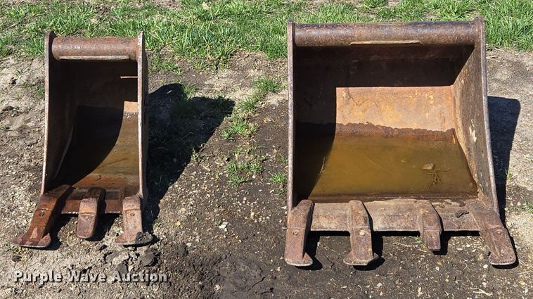 image for item EM7002 2011 Takeuchi TB235 mini excavator