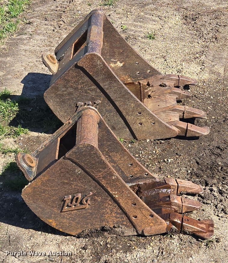 image for item EM7002 2011 Takeuchi TB235 mini excavator