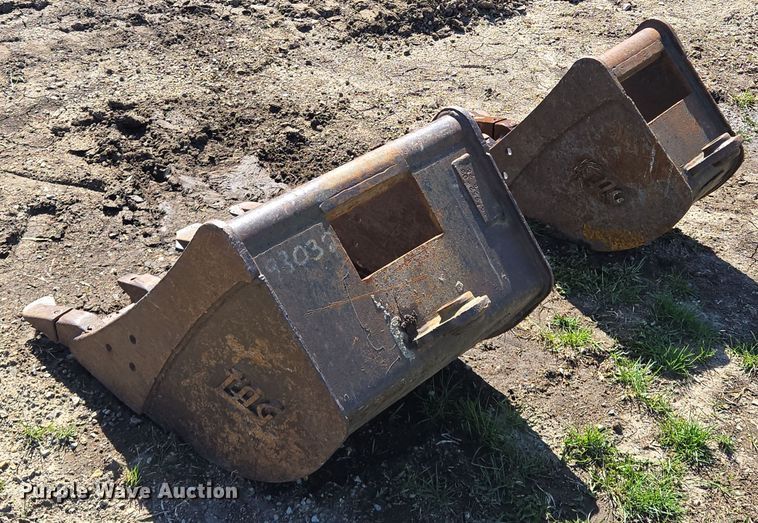 image for item EM7002 2011 Takeuchi TB235 mini excavator