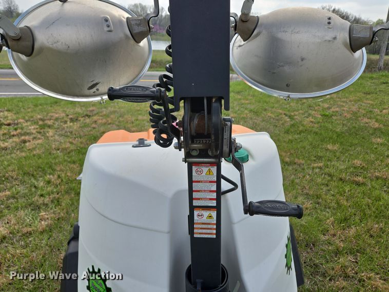 image for item EM7027 Generac  Mobile  light plant