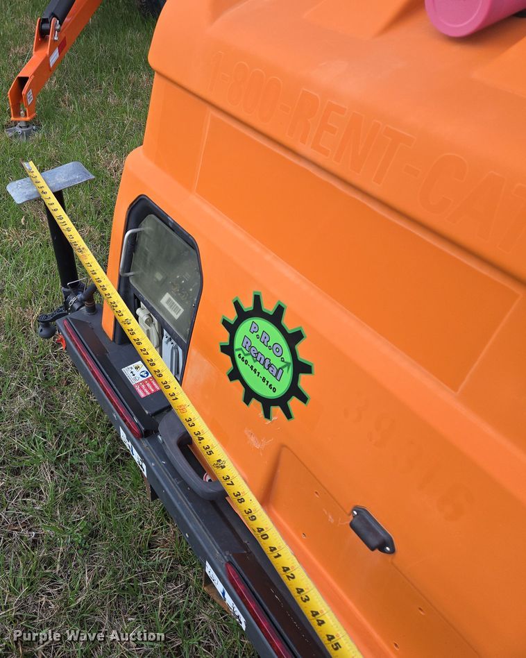 image for item EM7027 Generac  Mobile  light plant