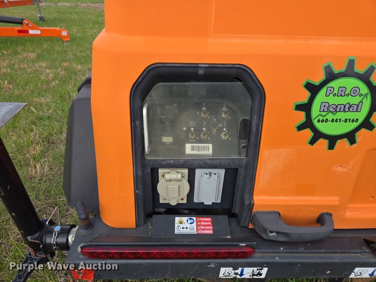 image for item EM7027 Generac  Mobile  light plant