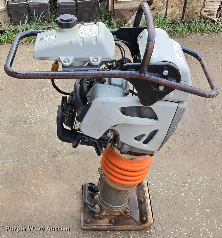 image for item EM7028 Mikasa MTX-70HD  plate compactor