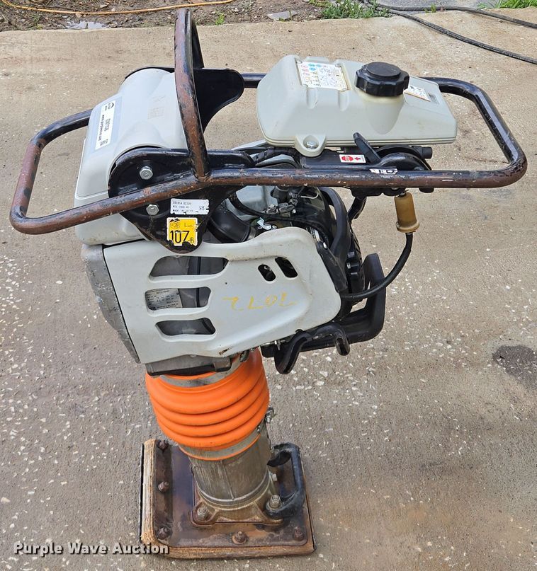 image for item EM7028 Mikasa MTX-70HD  plate compactor