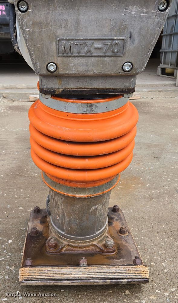 image for item EM7028 Mikasa MTX-70HD  plate compactor