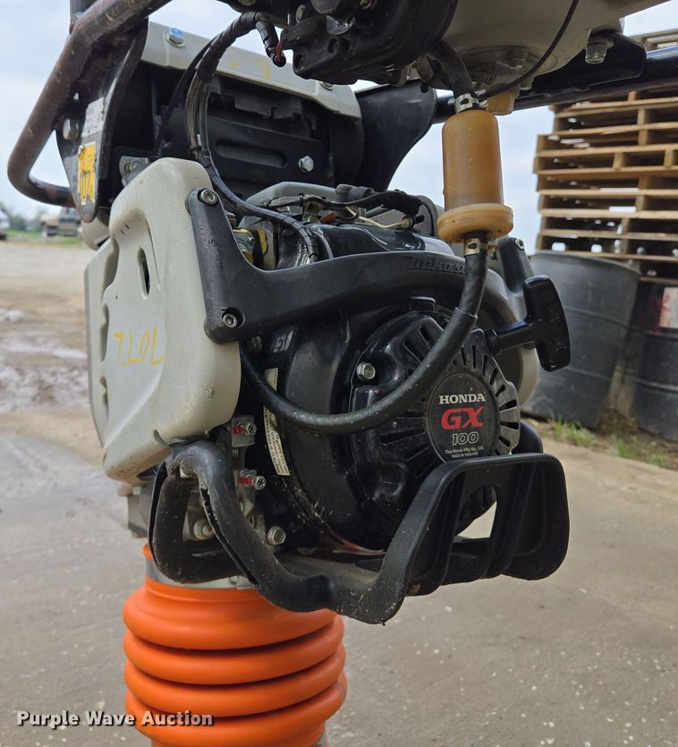 image for item EM7028 Mikasa MTX-70HD  plate compactor